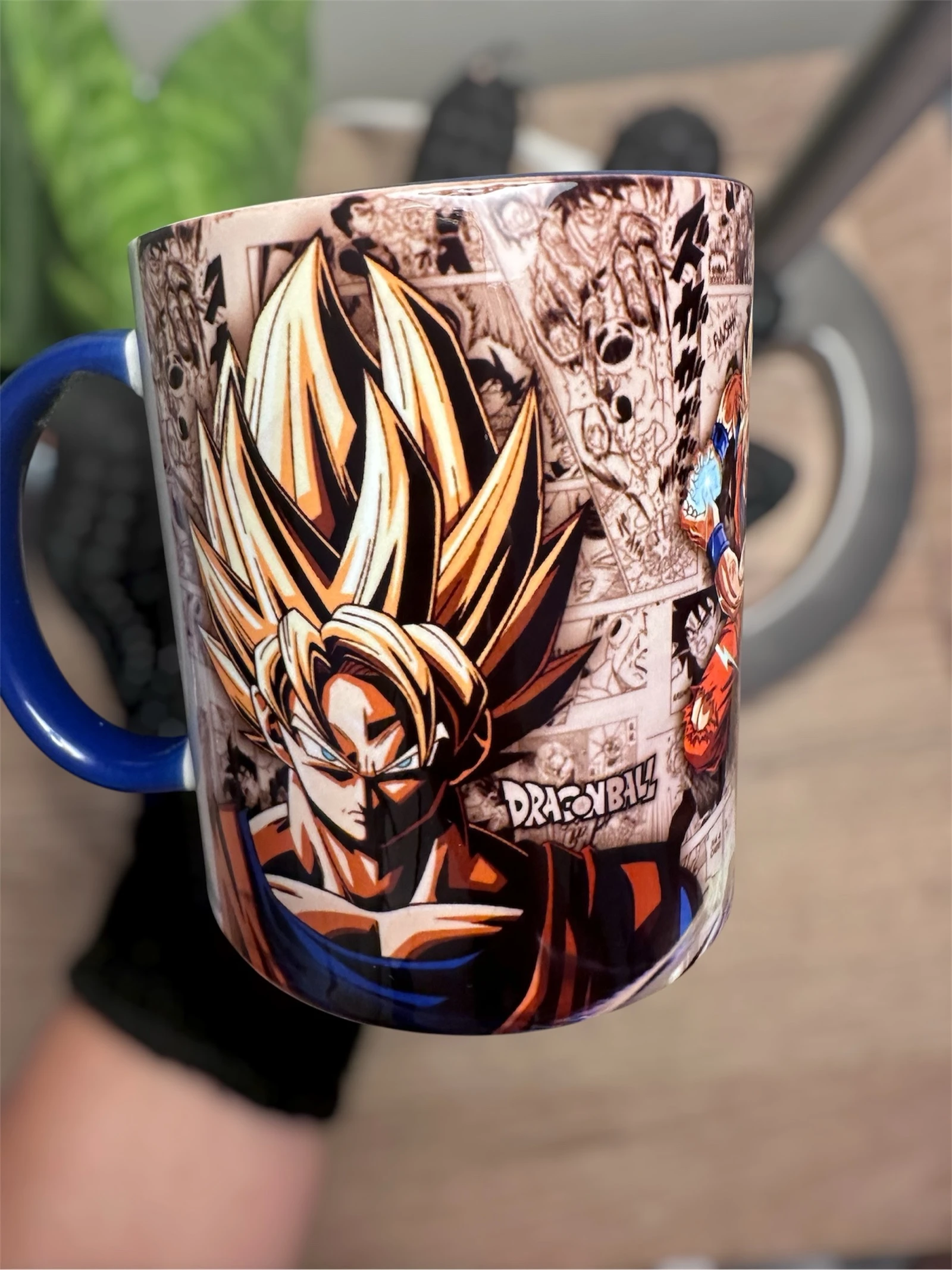 Caneca Dragon Ball azul royal